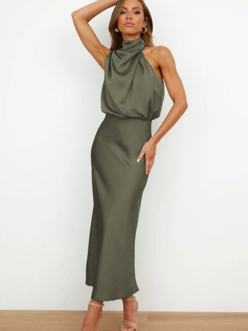Robe cocktail élégante Aili en vert armée pour une allure chic et moderne tra