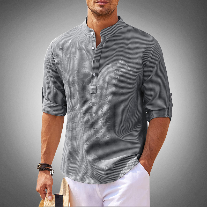 Chemise en lin contemporaine grise, parfaite pour un confort optimal