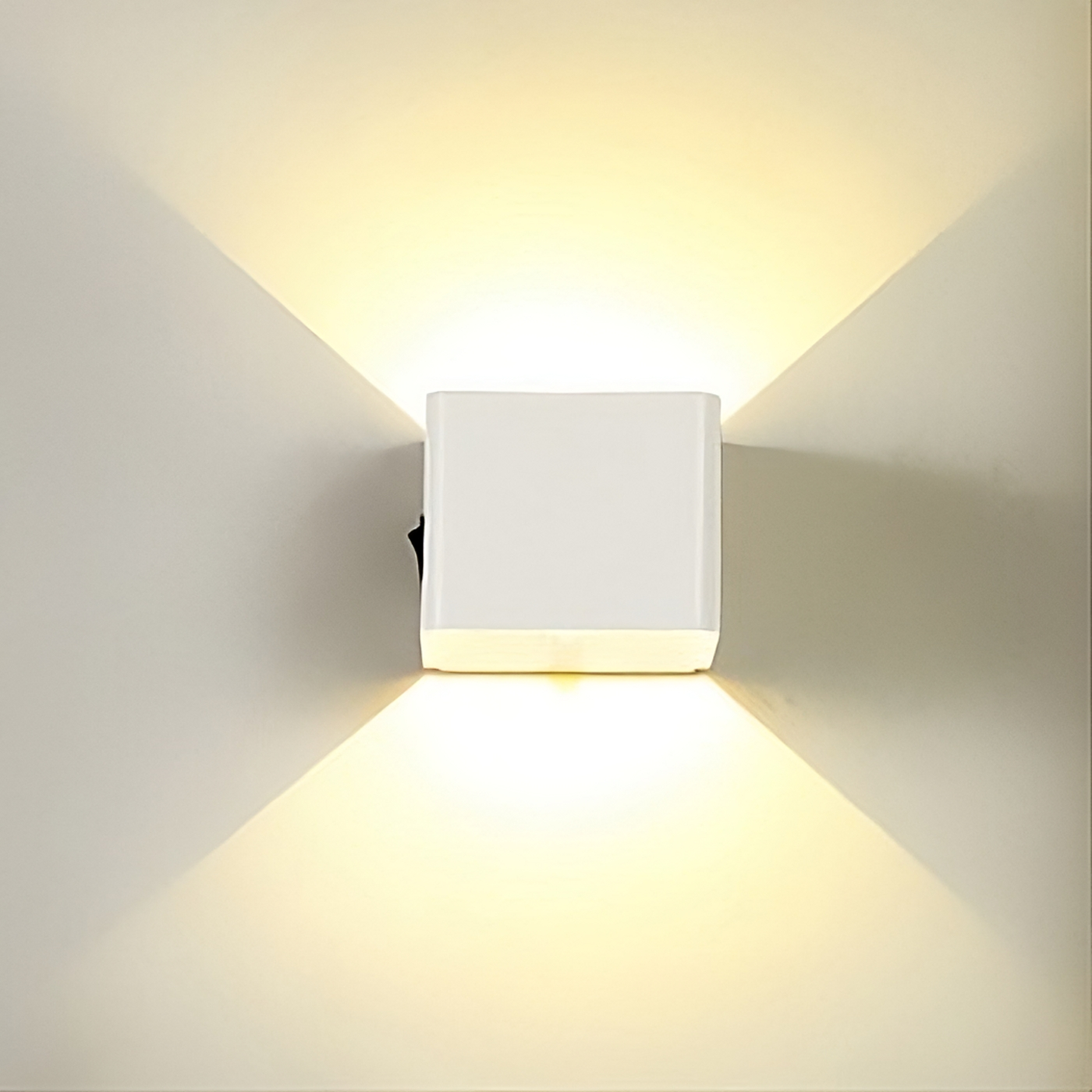 Applique Murale CubeLamp - Lumière LED Brillante et Efficace travel bottle le