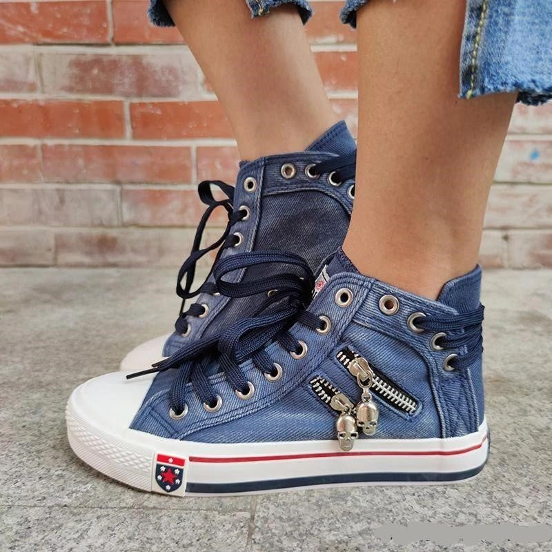 Chaussures en denim élégantes de Daisy en Bleu foncé, offrant un soutien confortable et confort luxueux