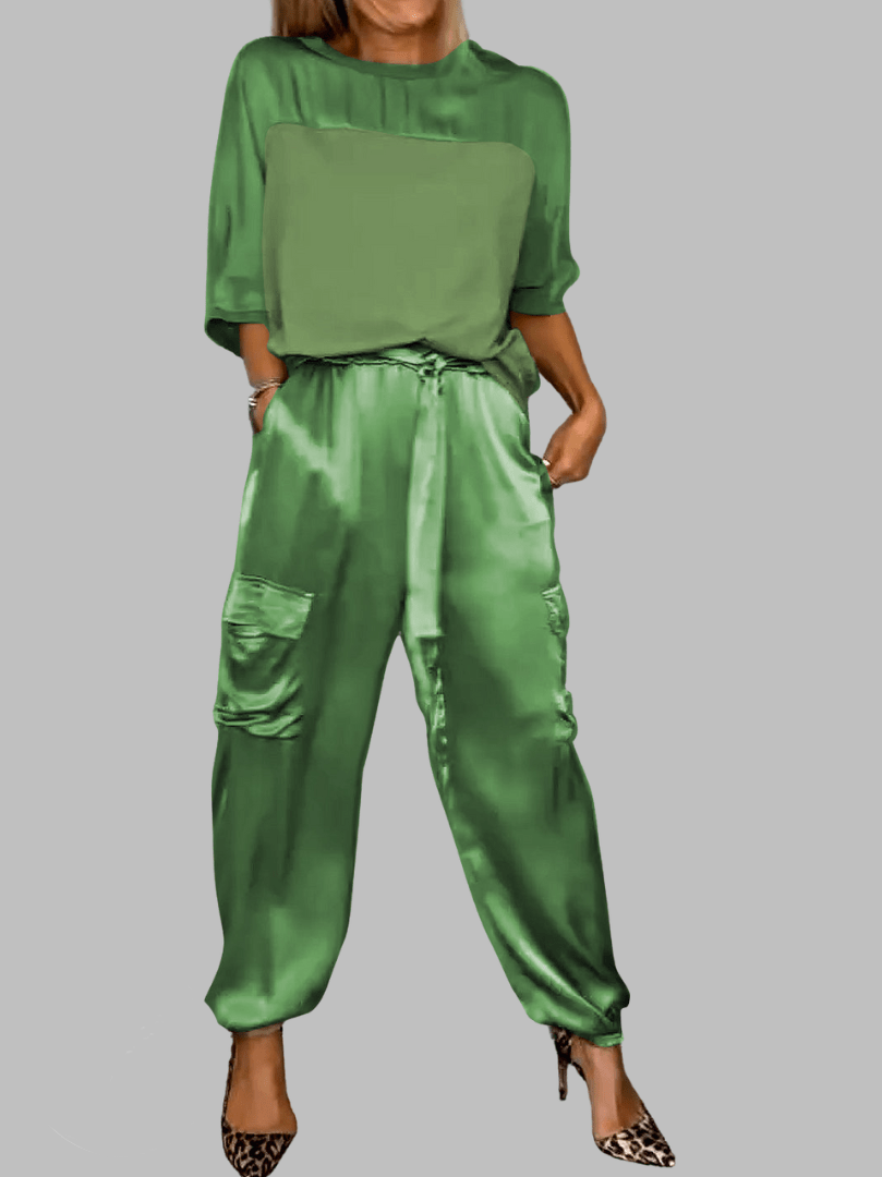 Ensemble de mode deux pièces en satin Eileena couleur Vert | Confort chic et style intemporel pour femmes