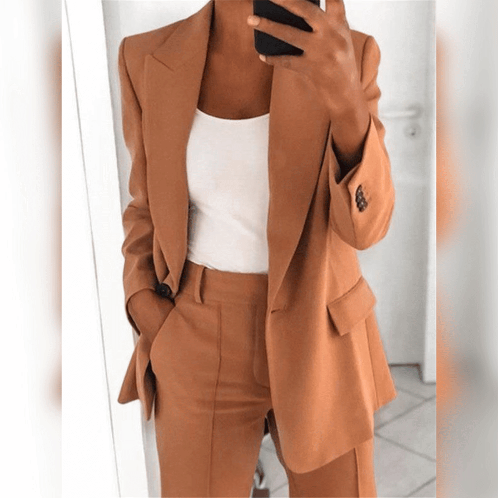 Blazer chic marron, intemporel et élégant, coupe flatteuse leak