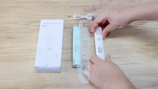 Coupe-ongles électrique de qualité pour animaux, rechargeable, 2 vitesses, design ergonomique et silencieux.