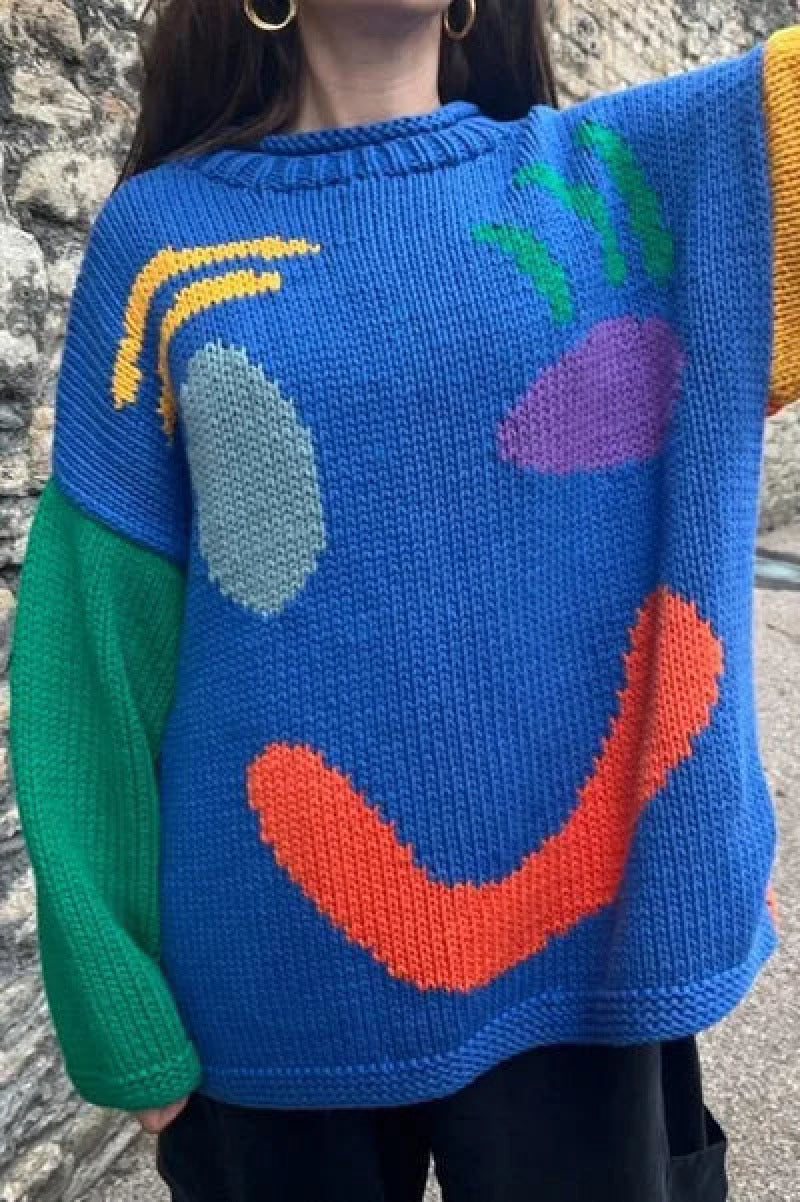 Pull tricoté éthique Kayla en coton bleu pour une touche de fraîcheur et de style