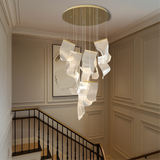Lustre d'escalier en acrylique doré
