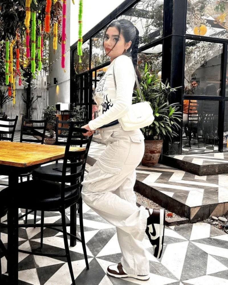 Pantalon cargo Lea en jean ajusté avec poches pratiques - Confort maximal et style décontracté