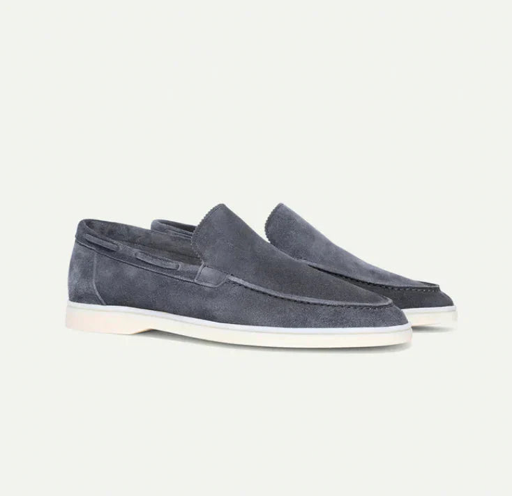 Mocassins en daim véritable Gris foncé pour un look classique et raffiné trav