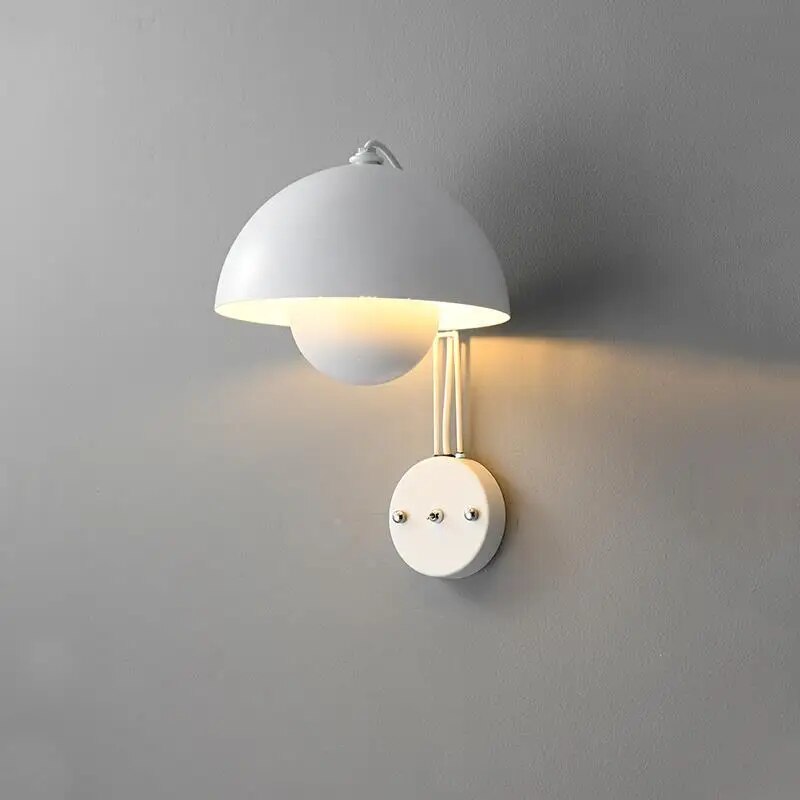 NightBud - Lampe Murale Champignon vue sous un angle moderne et élégant dog trave