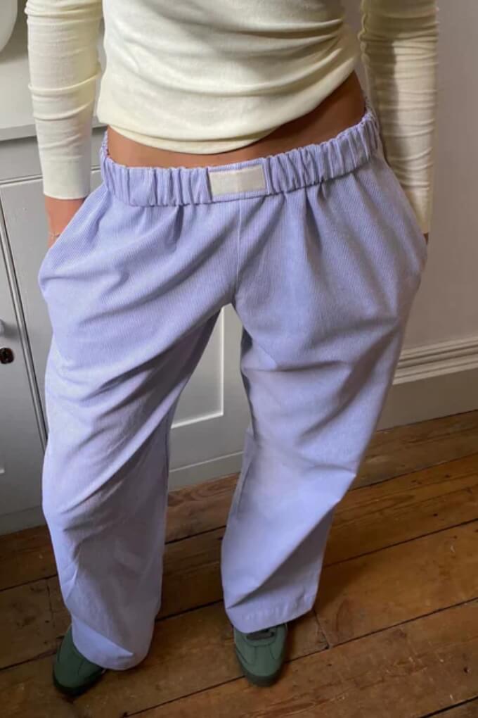 Pantalon Mona Édition Limitée - Confortable et léger en Lila pour femme trave