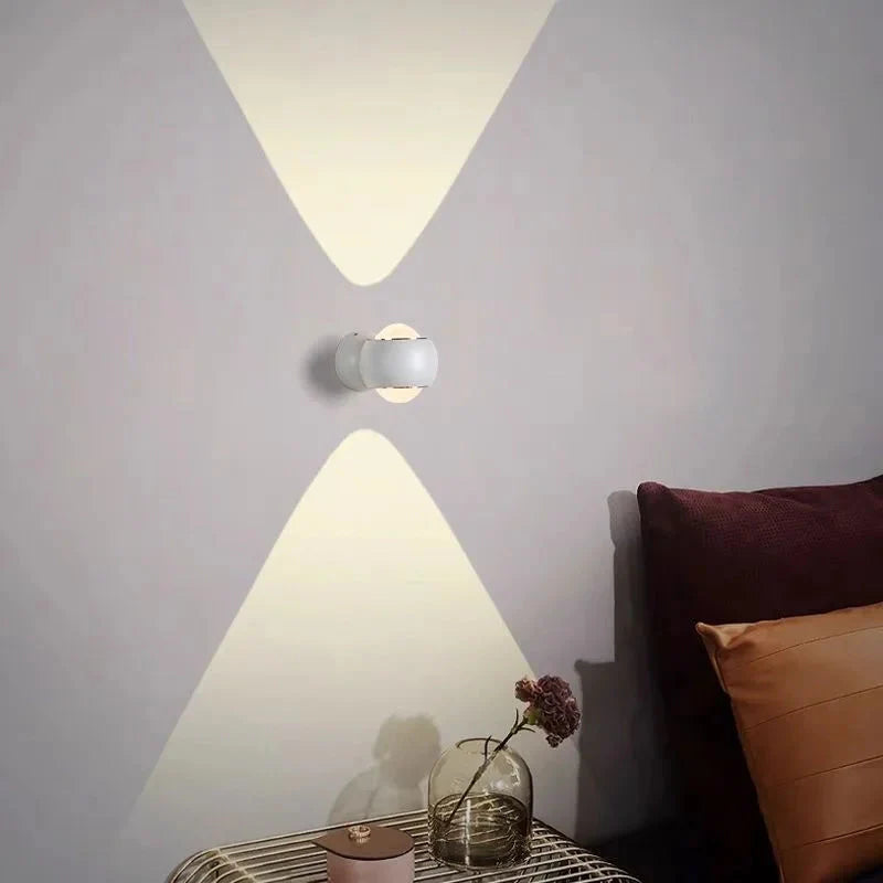 Applique Murale Lampe murale pivotante Blanc mat - Élégance et éclairage intérieur