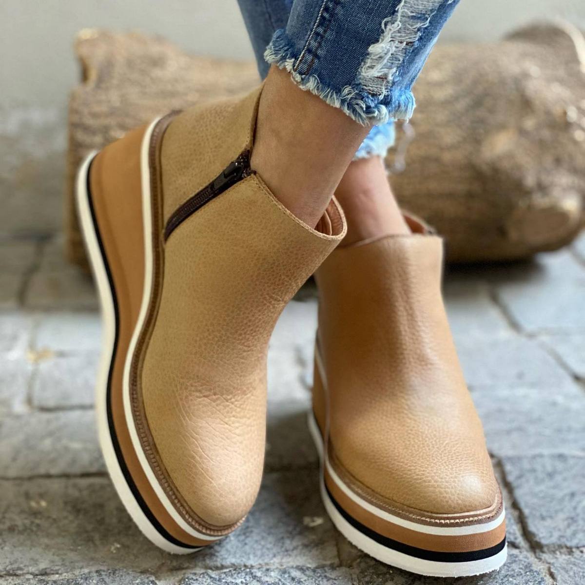 Bottines En Cuir à La Mode Ruby en Crème d'Islande, matières de qualité et confort absolu