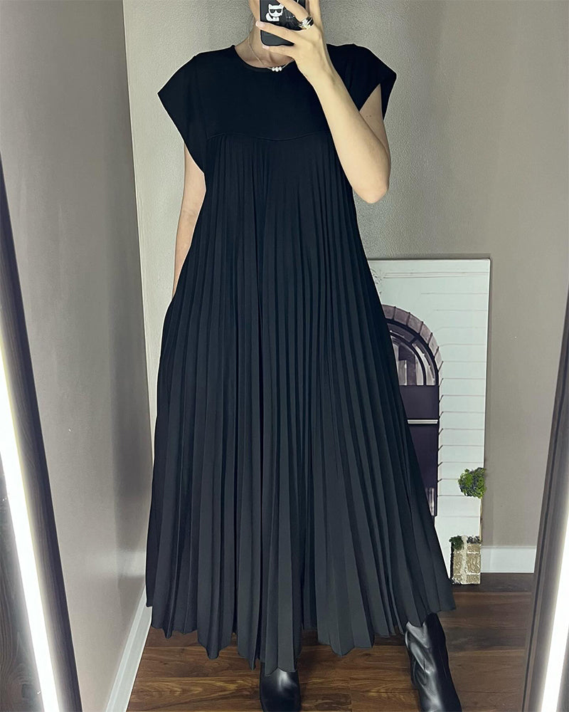 Robe plissée sans manches Serenity en coton mélangé Noir, confortable et élégante pour un style polyvalent