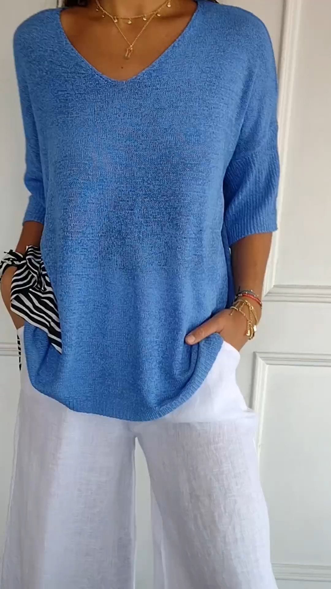 Top en tricot à col en V Bleu - Confort Luxueux et Élégance Intemporelle trav