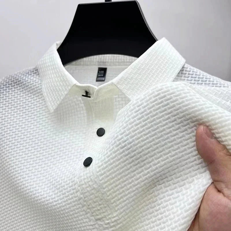 Polo de luxe à manches courtes de couleur Blanc pour des matériaux de qualité et un style décontracté