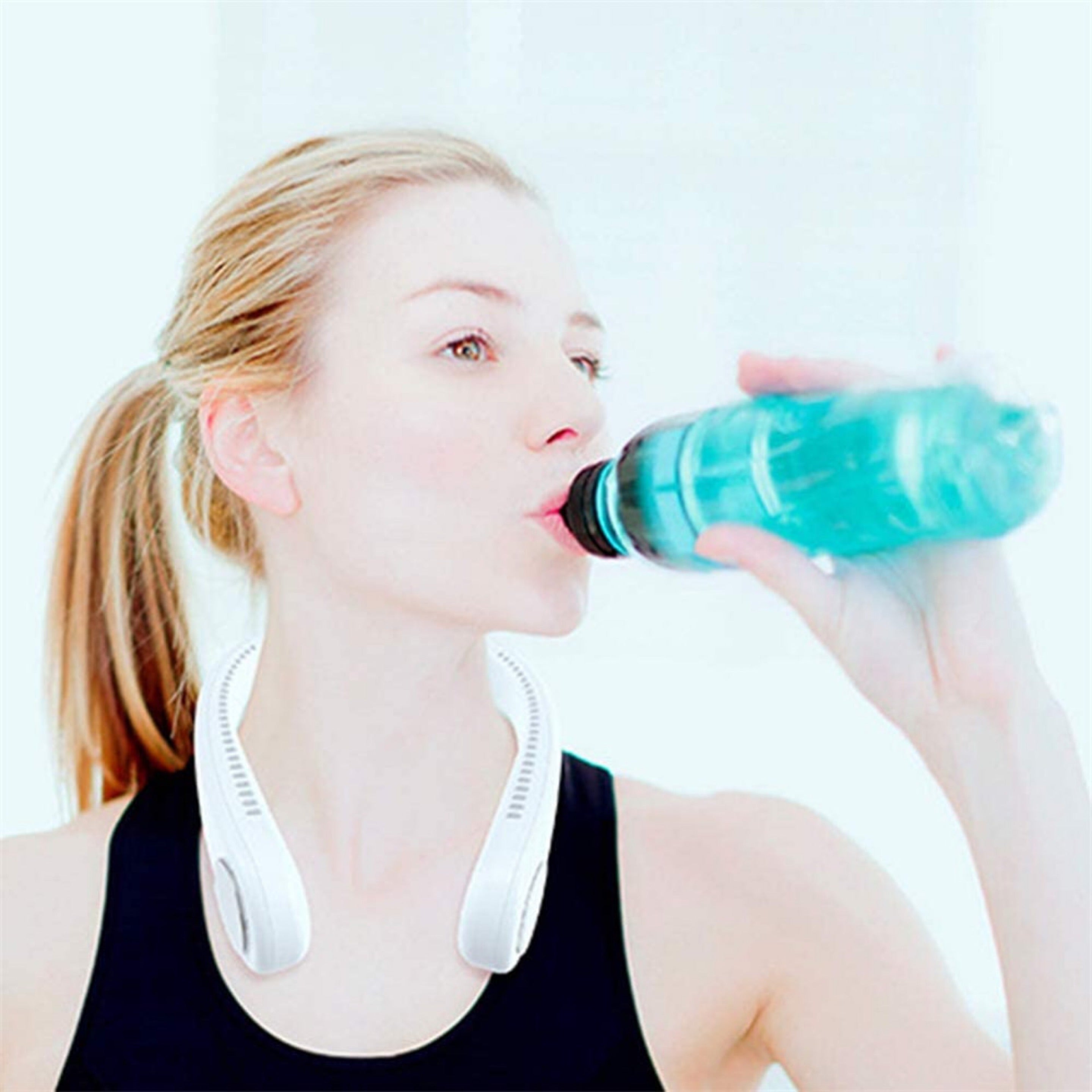 Ventilateur de cou ergonomique pour un ajustement parfait travel bottle leak-