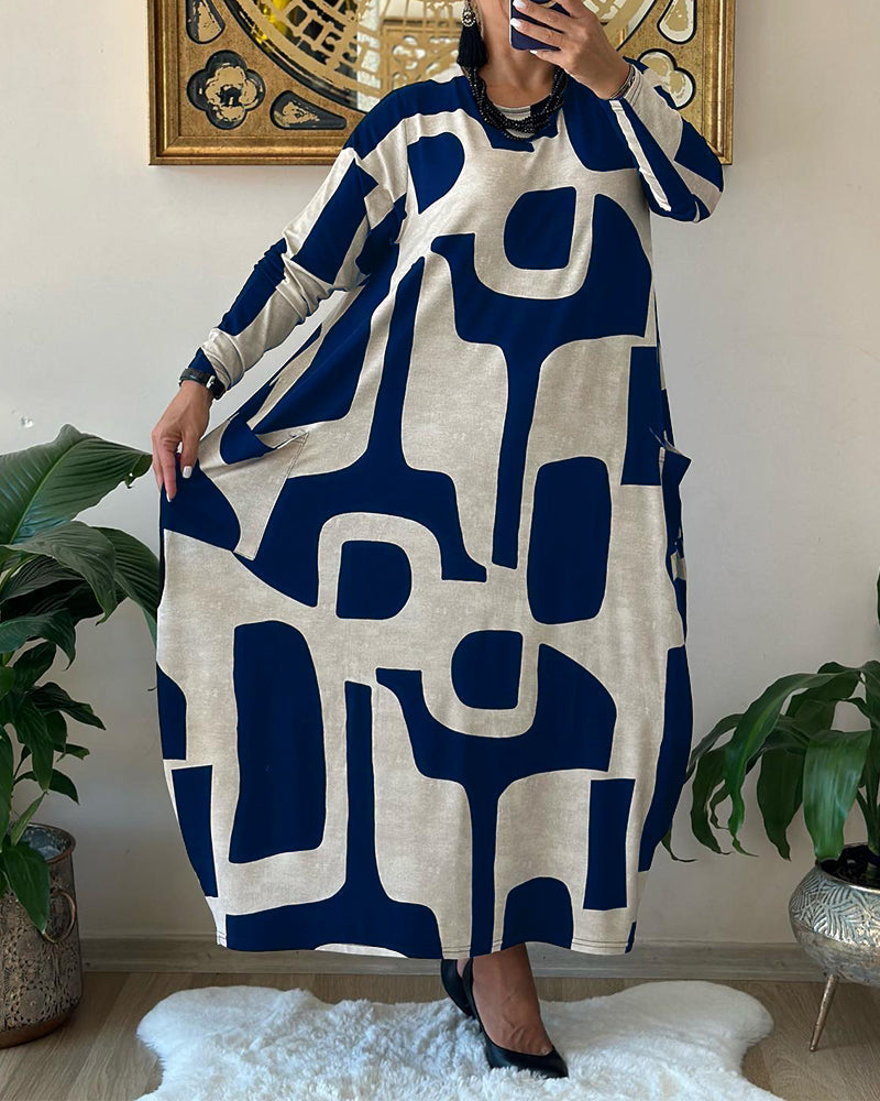 Robe élégante avec manches longues et col rond desig